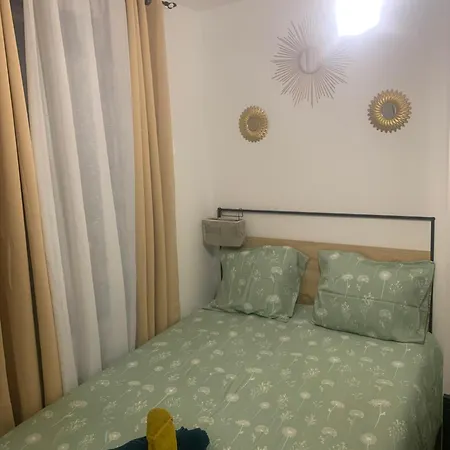 Cosy Art Apartment *