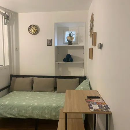 Apartment Cosy Art